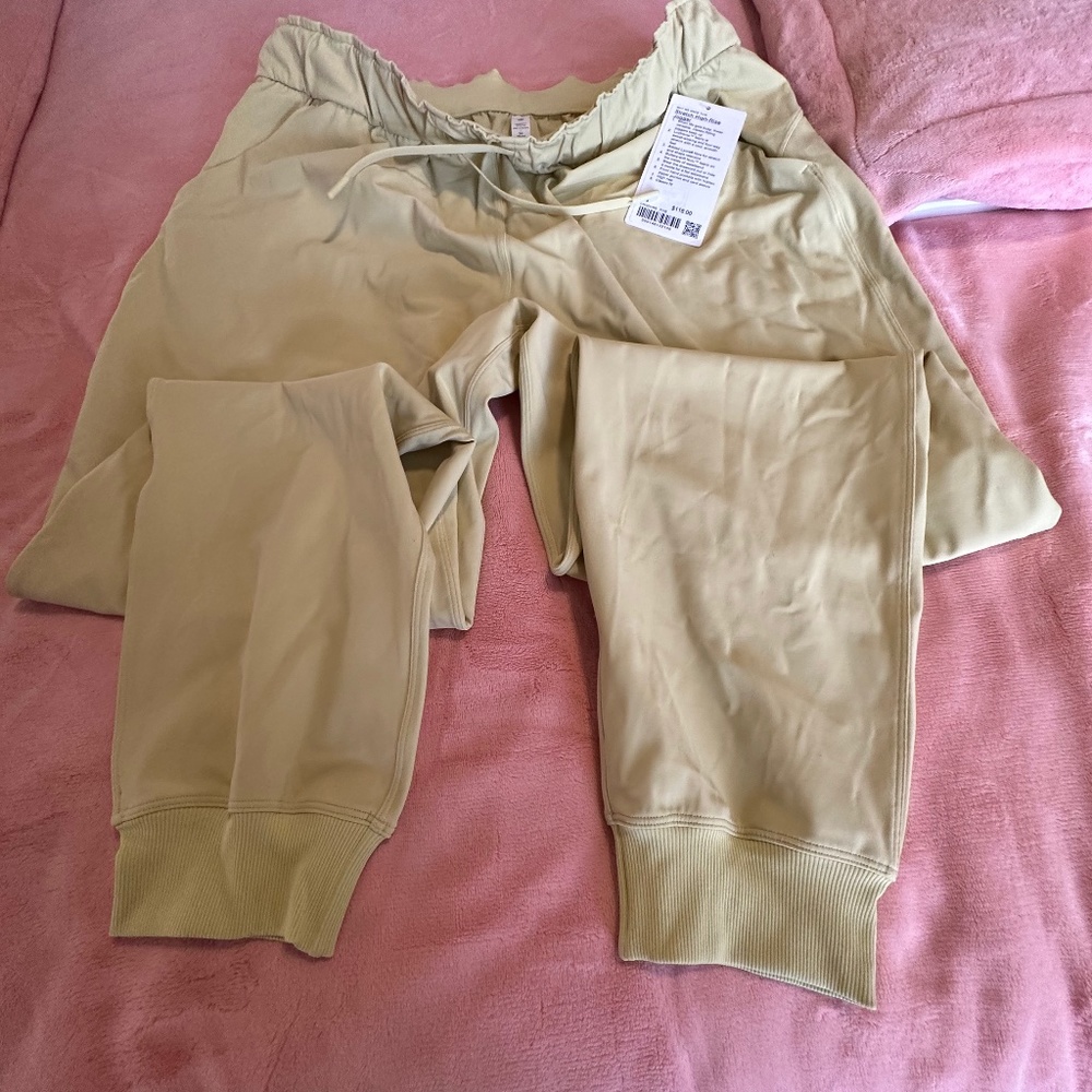 LULULEMON | STRETCH HIGH-RISE JOGGER | DEW GREEN | NWT